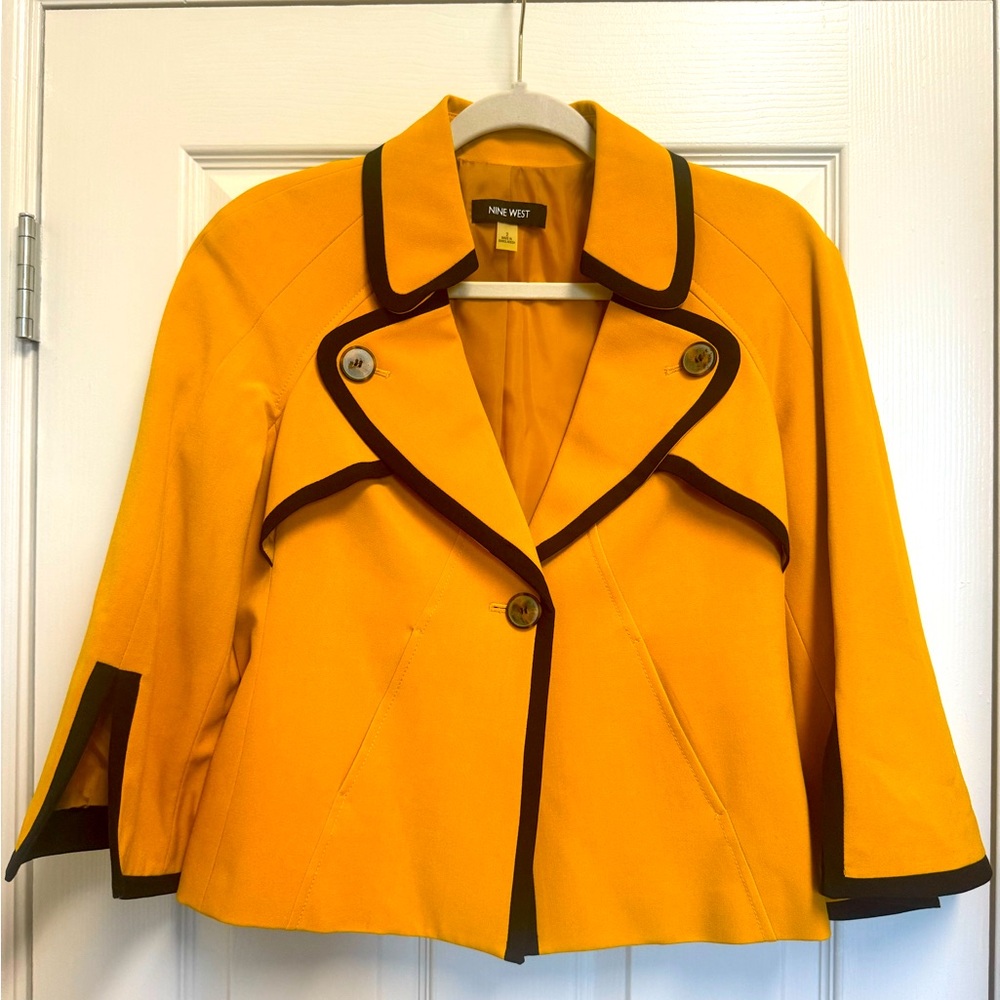 Beautiful Nine West blazer